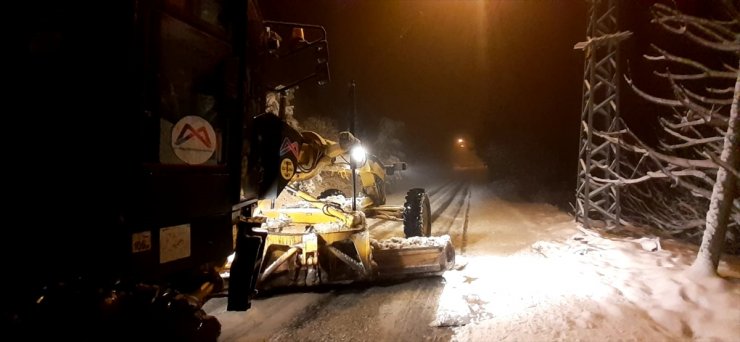 Mersin Ve Adana'da Kar Yağışı Etkili Oluyor